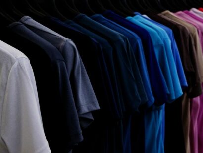 Amazon активно осваивает новейшие технологии в производстве одежды. Как работает производство Merch by Amazon